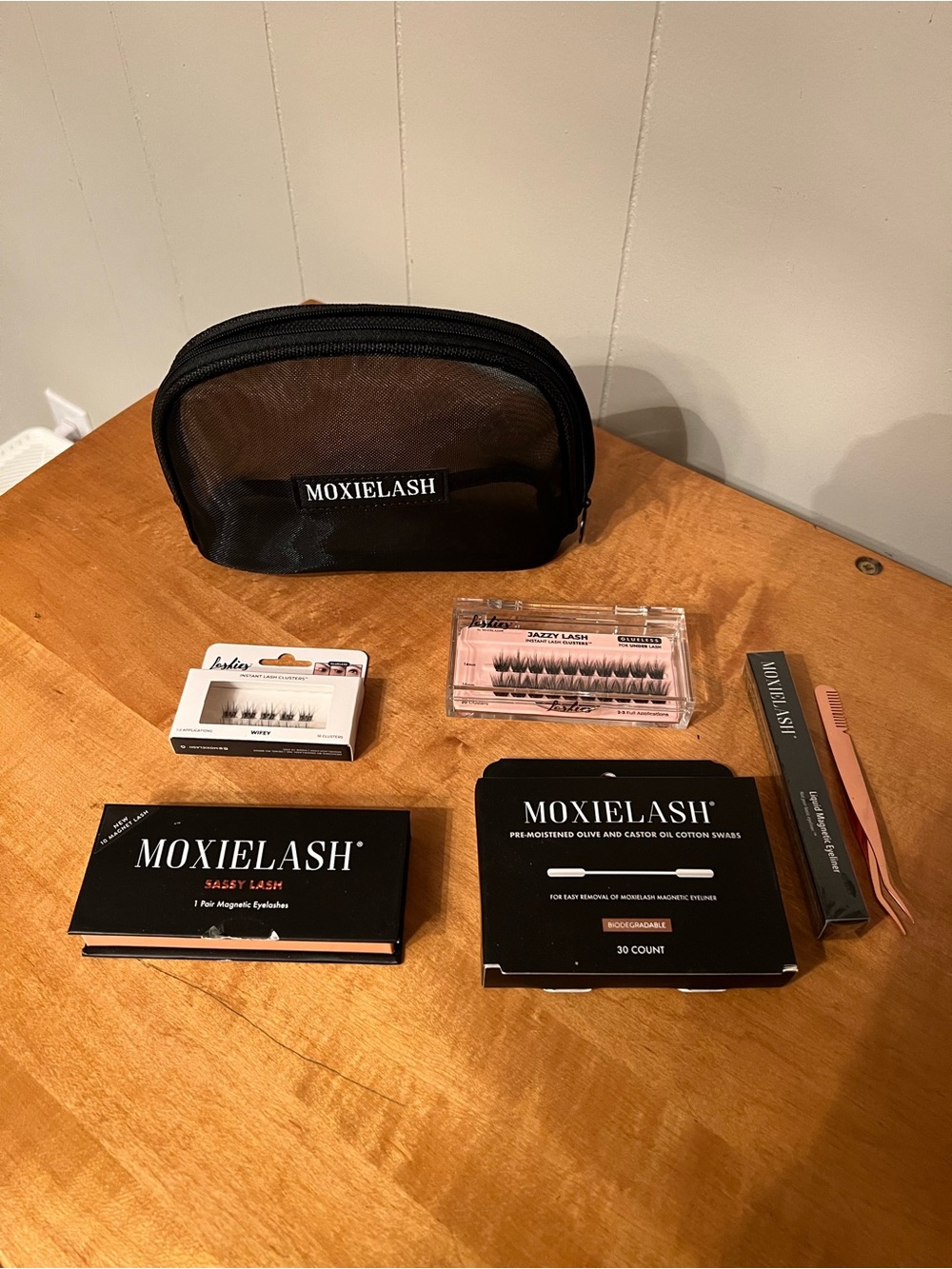 Black Lash Kit with Tweezers and Accessories